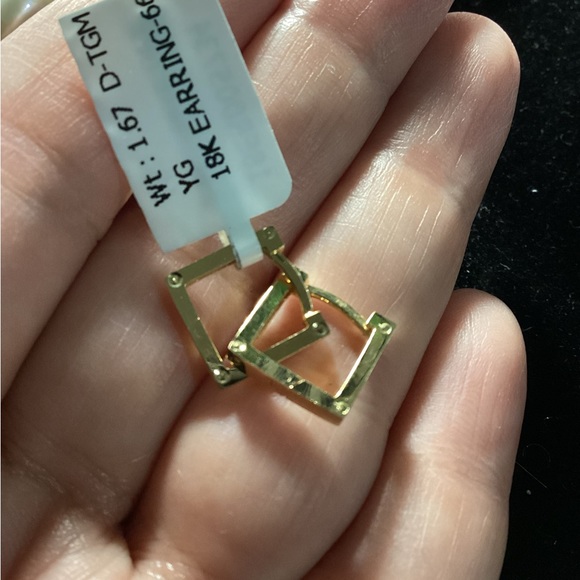 18K Solid Gold Huggie Type Earring - Picture 4 of 6